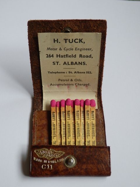Tear-off matches H Tuck