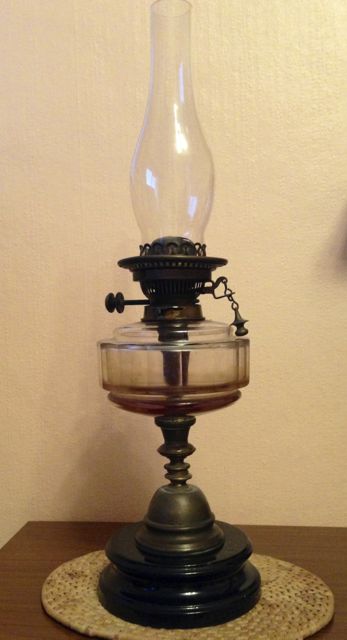 oil table lamp Marshalswick Farm 1939