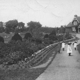 Recreation Ground path towards Lodge