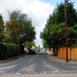 Pinewood Close from Longacres.